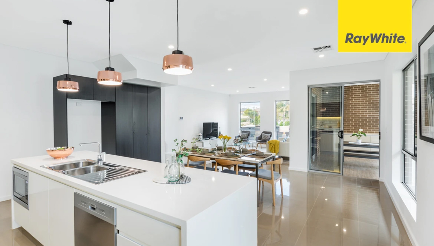 h1006-hires-6177-9hermington-kitchen-dining-web-1